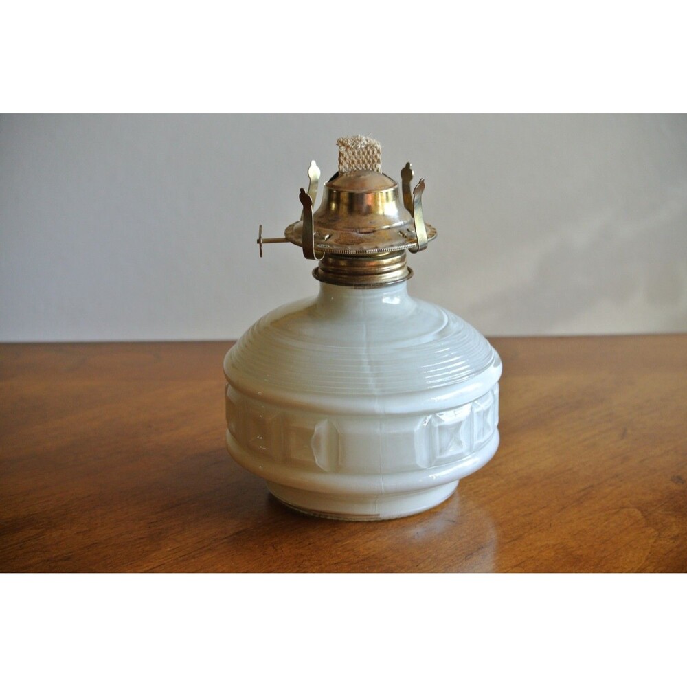 Lamp Light Farms Oil Hurricane Traditional Cream Base 5.75"Diameter Used Wick - Picture 5 of 11